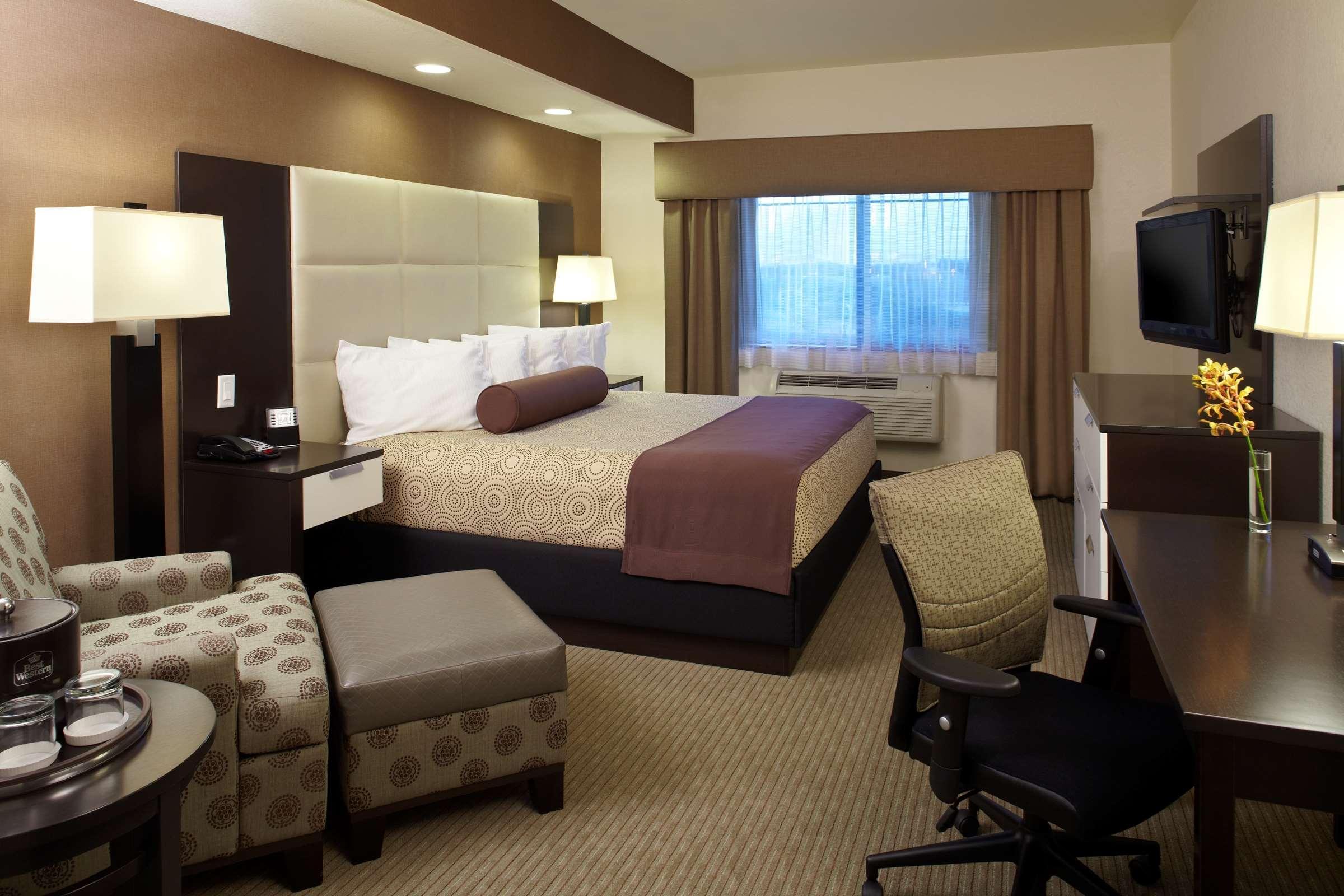 Best Western Plus Lackland Hotel And Suites. San Antonio Bilik gambar